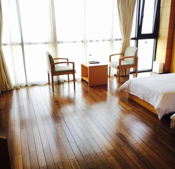 הוסטל Guesthouse Jijihyang