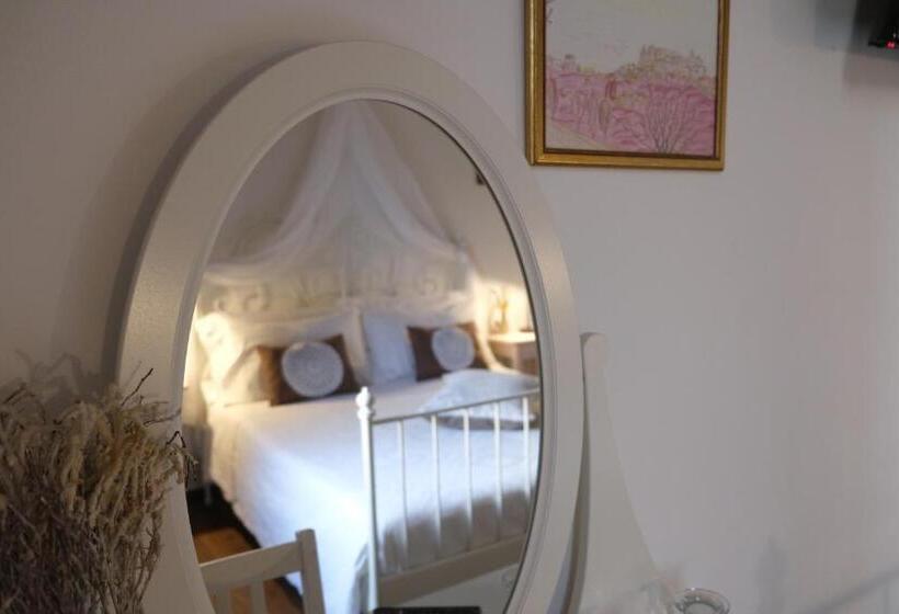 مبيت وإفطار Dimora Amina