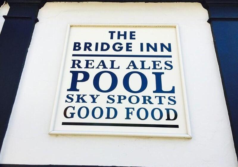 צימר The Bridge Inn