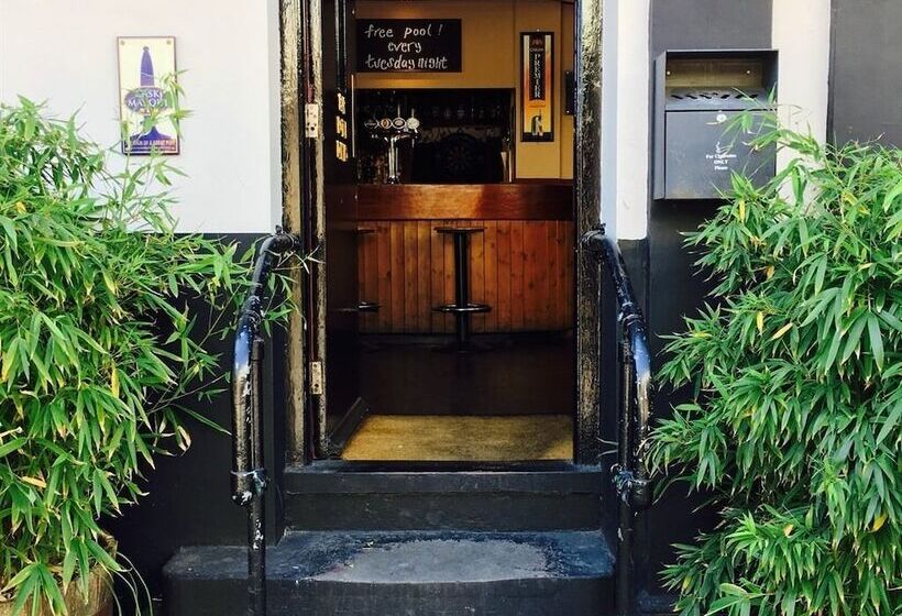 צימר The Bridge Inn