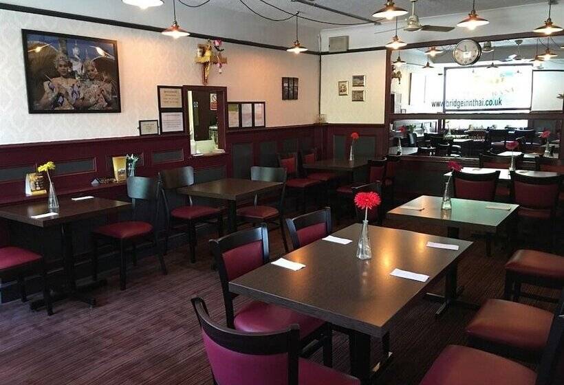 צימר The Bridge Inn