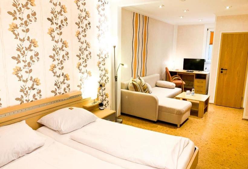 בית מלון כפרי Zur Loreley   Garni