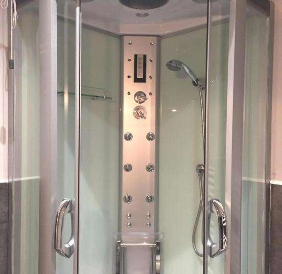 تختخواب و صبحانه Chiossone Suites