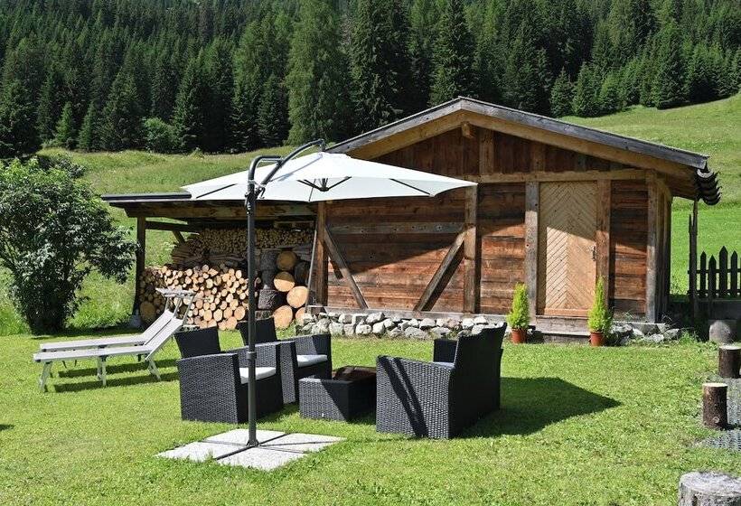 هتل Albergo Majorka