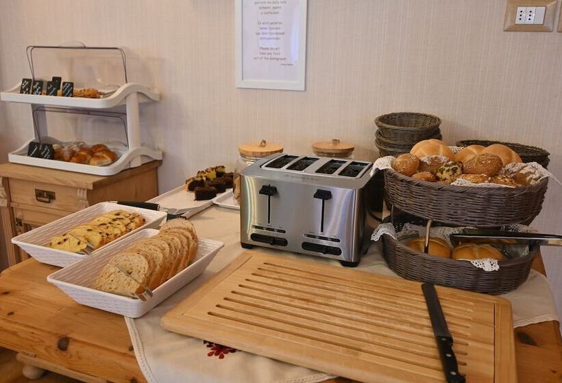 هتل Albergo Majorka