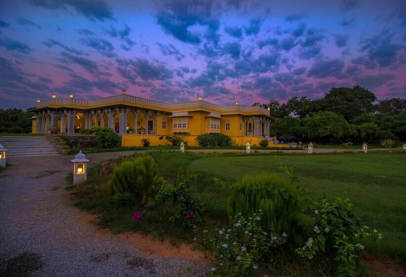Hotel Dev Shree Deogarh