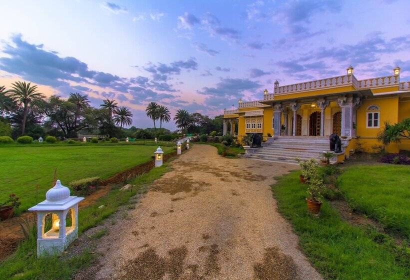 Hotel Dev Shree Deogarh