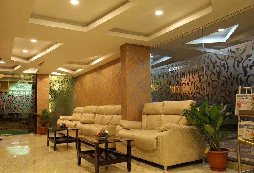 ホテル Fab Grand Savoury Suites