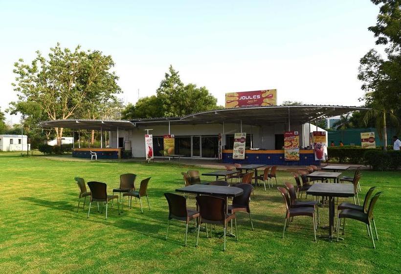 فندق Infocity Club And Resort