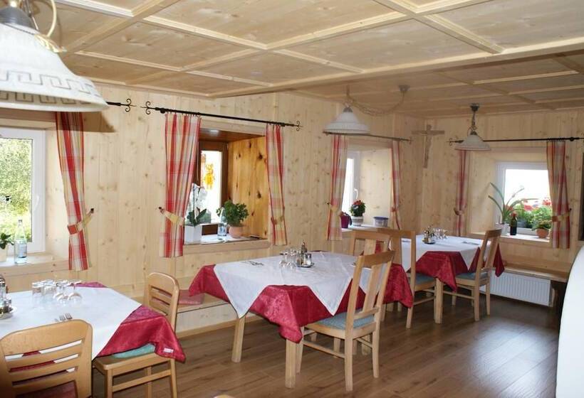فندق Pension Wirt Am Bach
