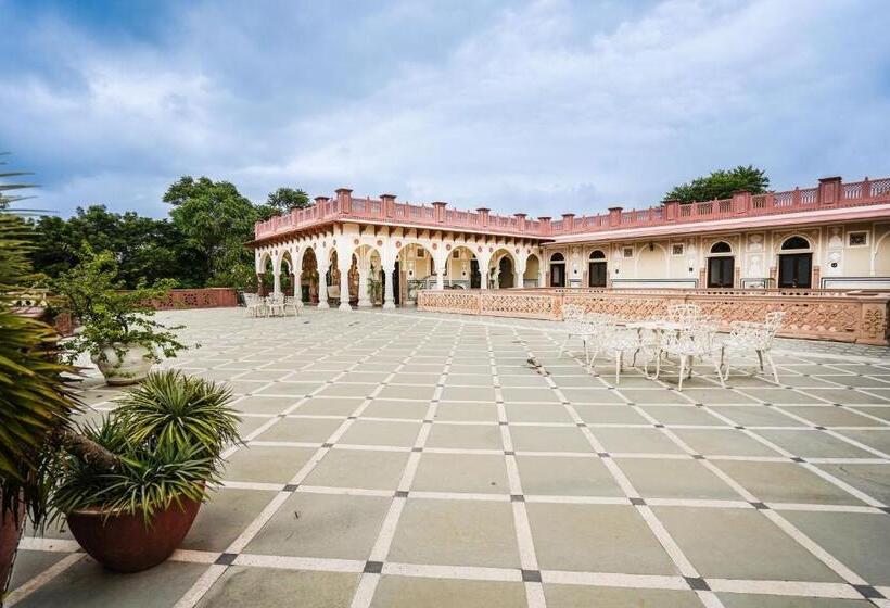 منتجع Khas Bagh