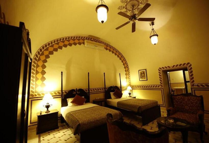 منتجع Khas Bagh