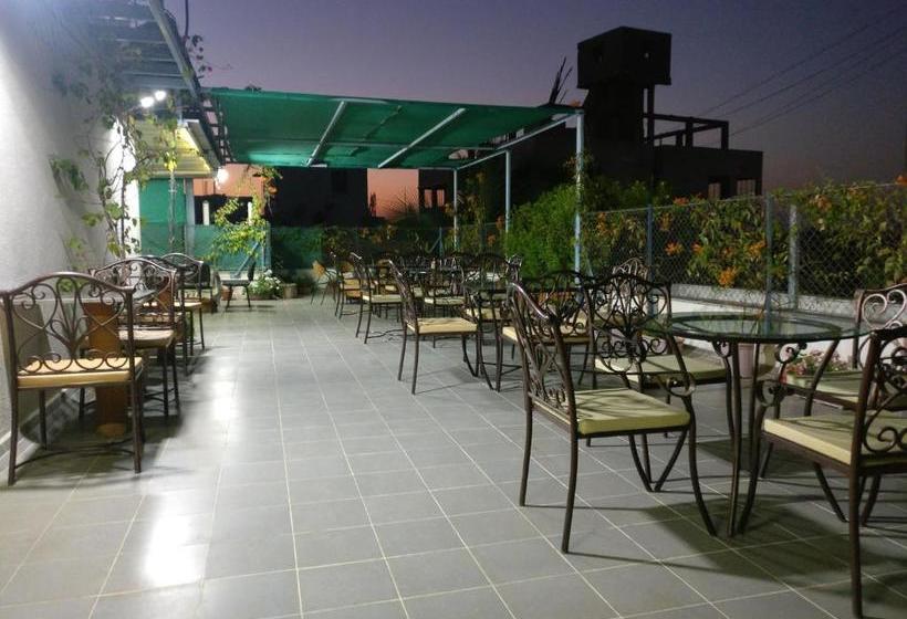 مبيت وإفطار Aashiyana Inn
