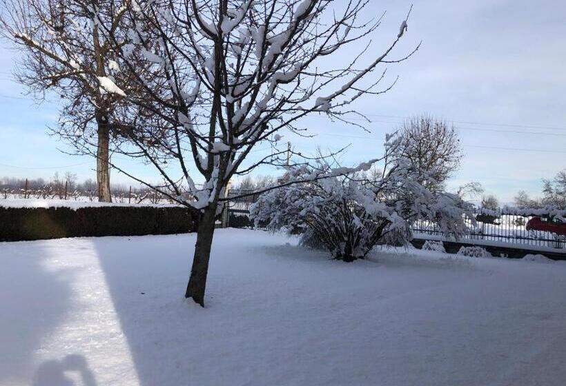 Bed and Breakfast Cascina La Barona