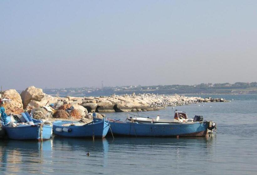 تختخواب و صبحانه Il Moretto