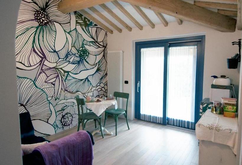 مبيت وإفطار La Casina Di Cioccolata