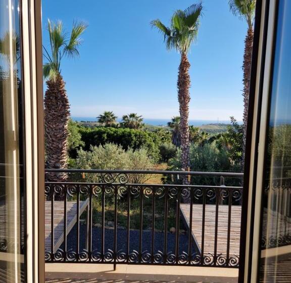 تختخواب و صبحانه Villa Lekythos