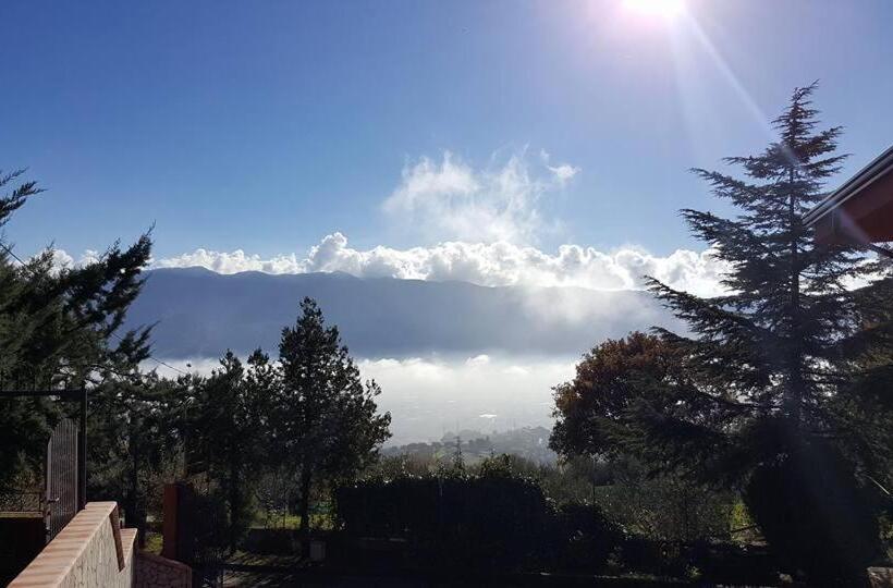 ベッドアンドブレックファースト Villa Montemma