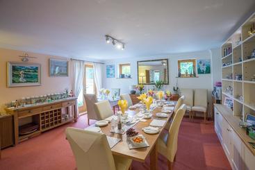 Higher Gitcombe Boutique Bed And Breakfast