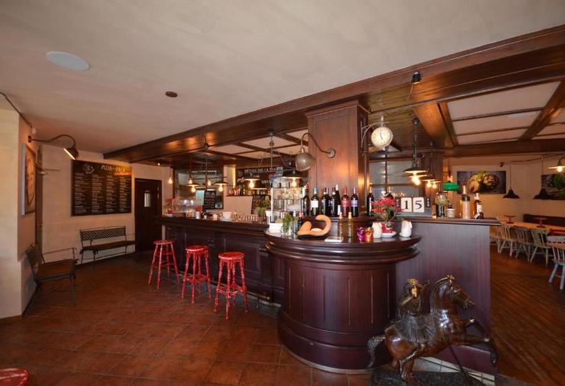 فندق 8380 Camere Mastro