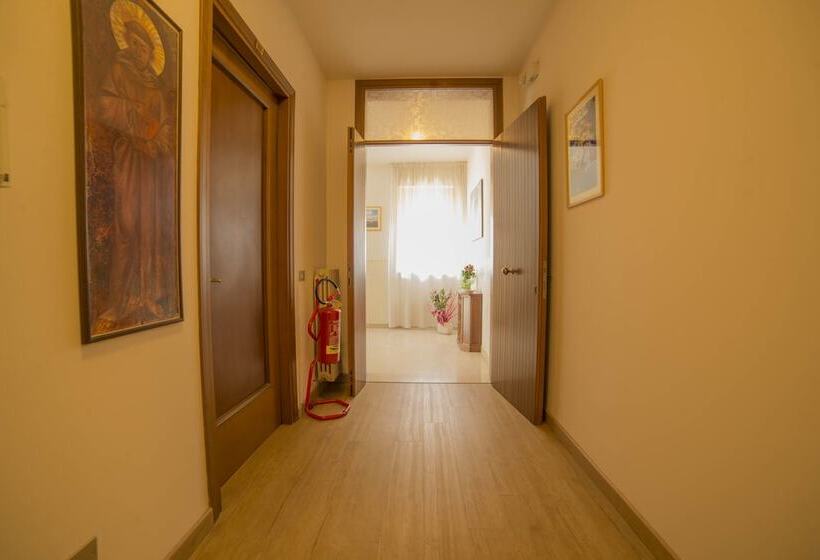 ホテル Santa Maria