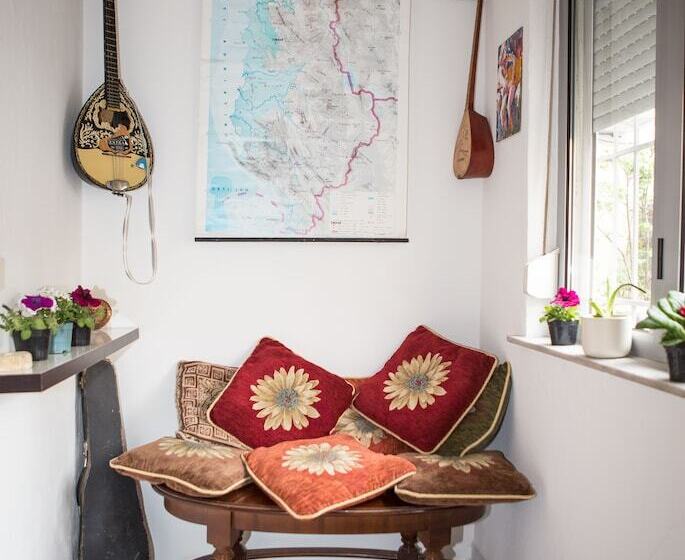 B&b Artistic Tirana