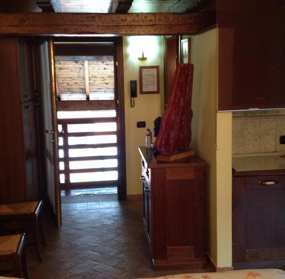 مبيت وإفطار La Corte Di Brusuglio Apartments