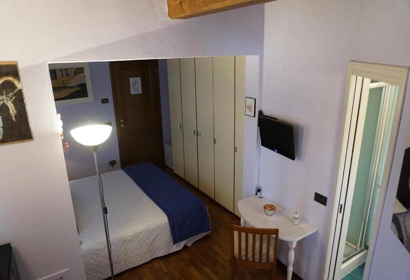 مبيت وإفطار La Corte Di Ronzano