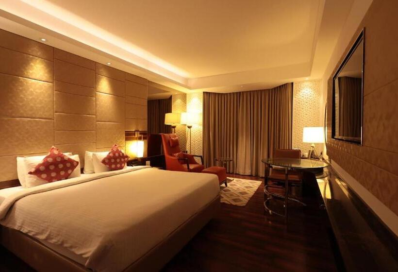 ホテル Cenneys Gateway