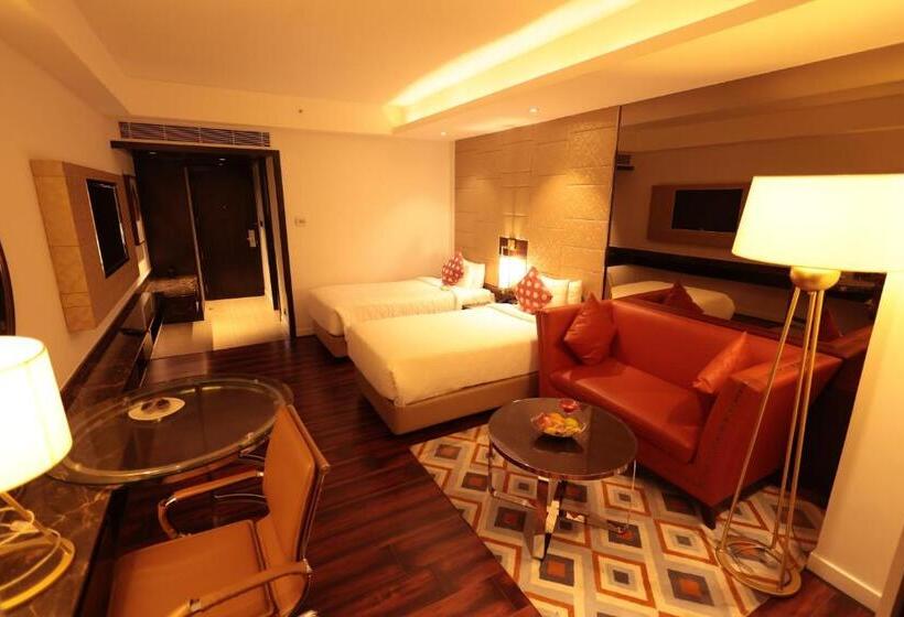 ホテル Cenneys Gateway