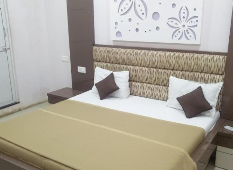 فندق Divya Jyot Residency Bhuj