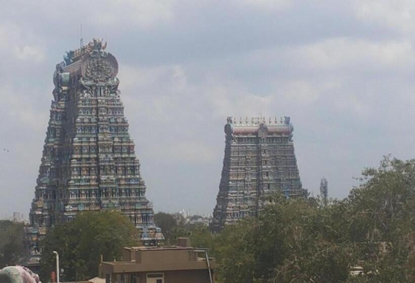هتل Nambi