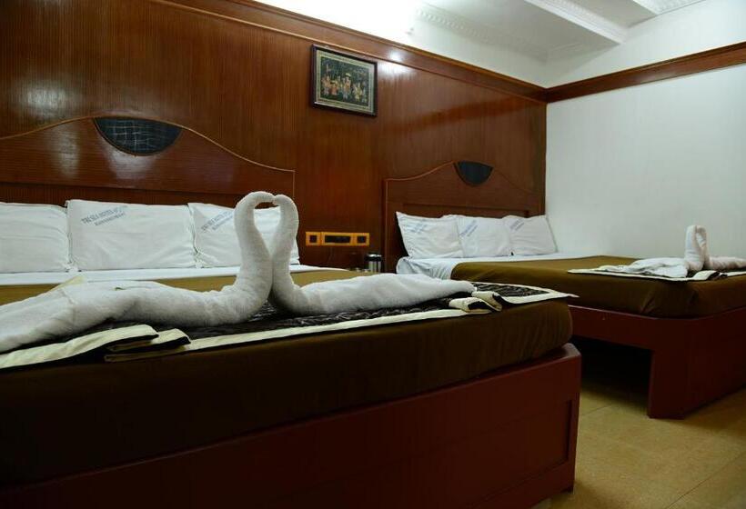 בית מלון כפרי Tri Sea