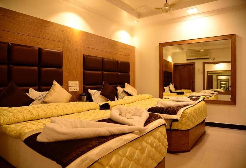 בית מלון כפרי Tri Sea