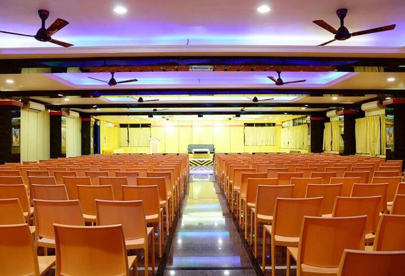 בית מלון כפרי Tri Sea