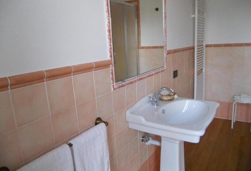 مبيت وإفطار Beb Villa Aurora