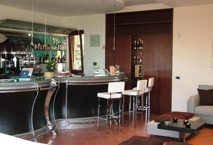 تختخواب و صبحانه Maglioferro Residence