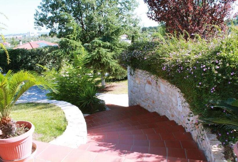 تختخواب و صبحانه Maglioferro Residence