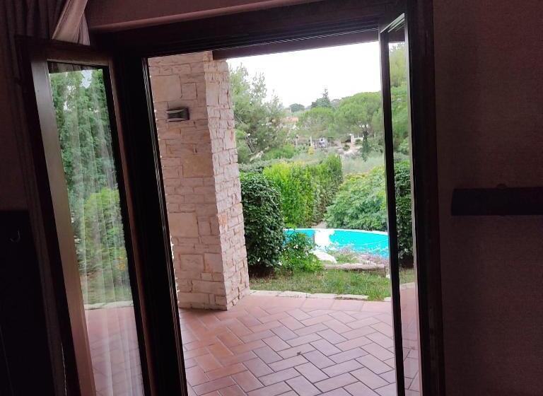 تختخواب و صبحانه Maglioferro Residence