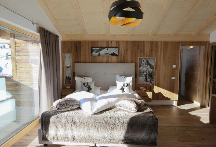 هتل Passo Sella Dolomiti Mountain Resort