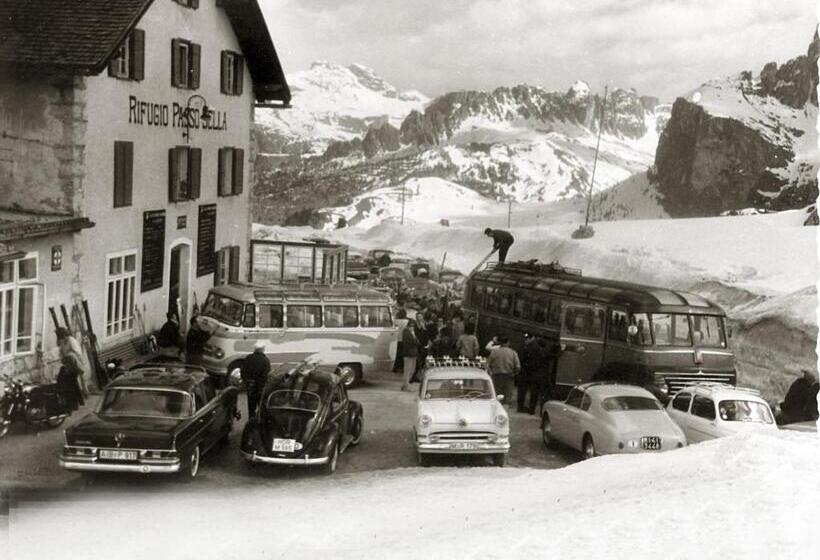 هتل Passo Sella Dolomiti Mountain Resort