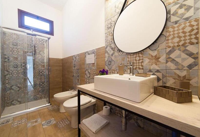 تختخواب و صبحانه Bianco Sale Trapani