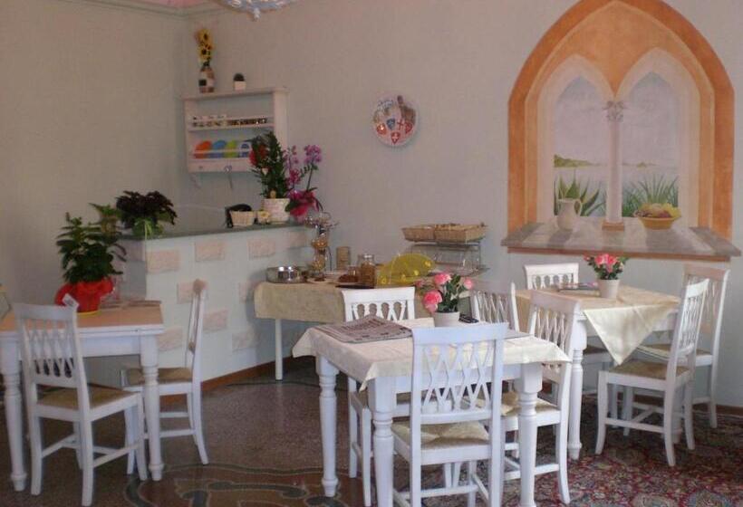 مبيت وإفطار Casa Dei Mombri