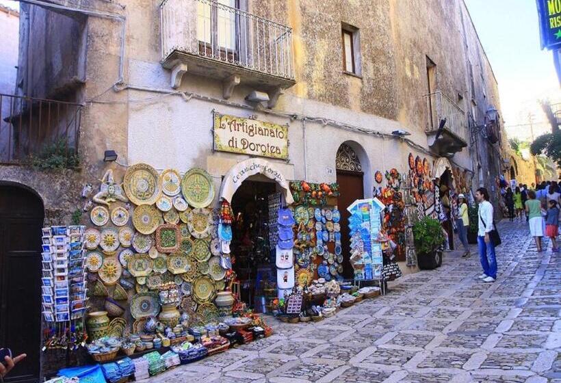 تختخواب و صبحانه Donnaciccinatrapani