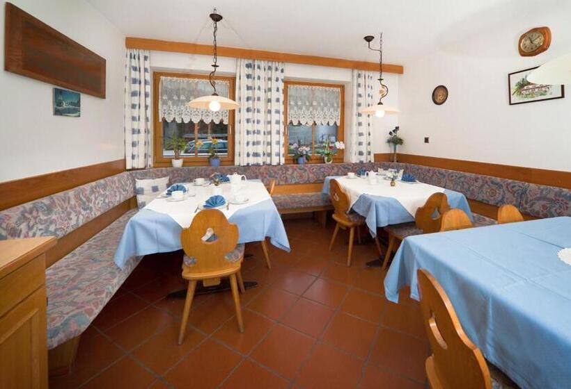 مبيت وإفطار Garni Bergland