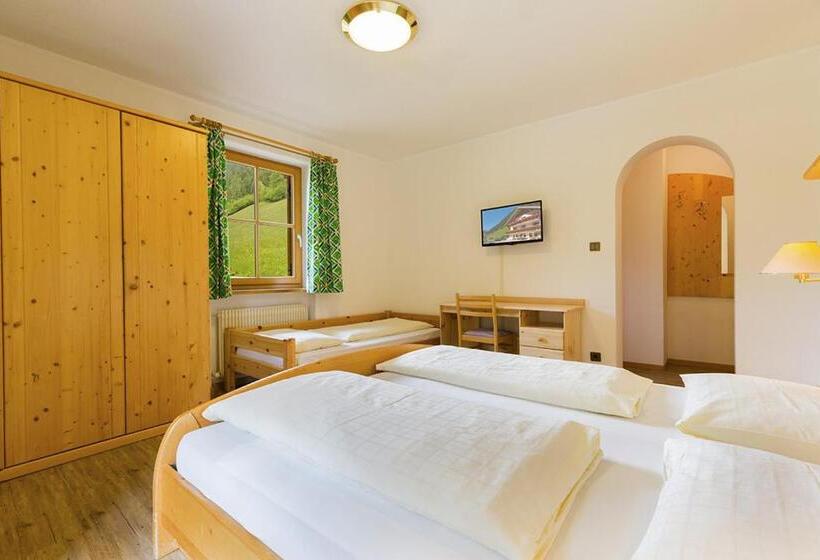 مبيت وإفطار Garni Bergland