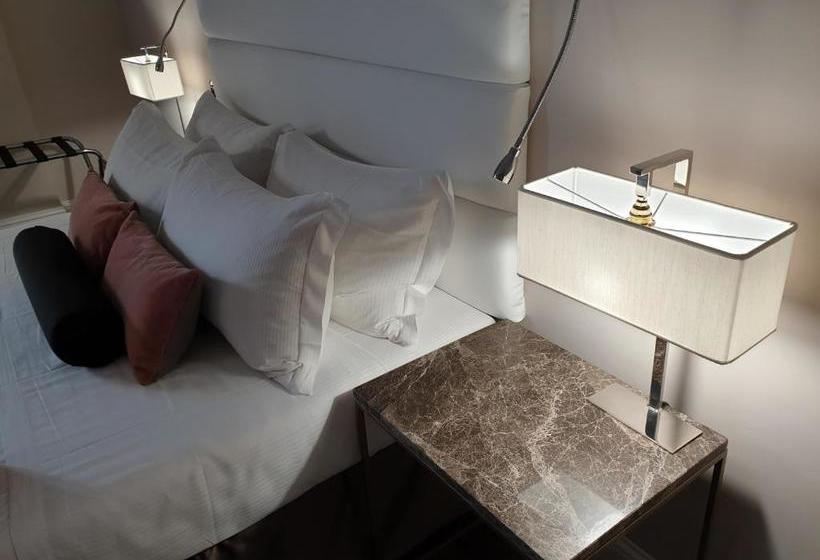 تختخواب و صبحانه Althea Inn Roof Terrace