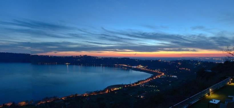 مبيت وإفطار Villa Pocci