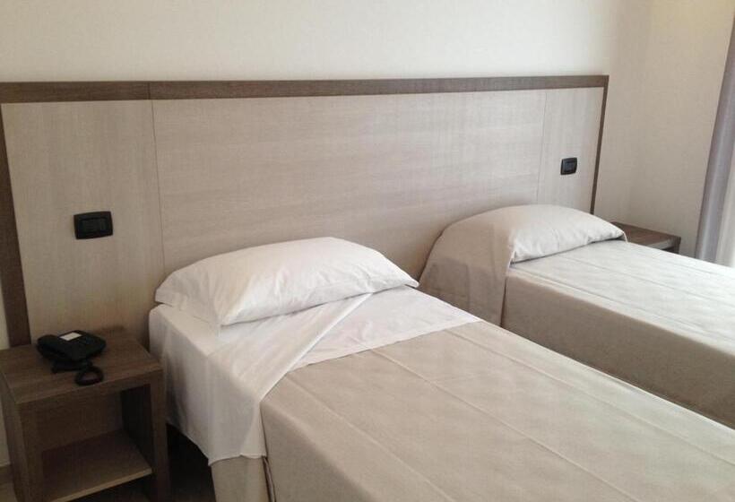 هتل Lido Inn