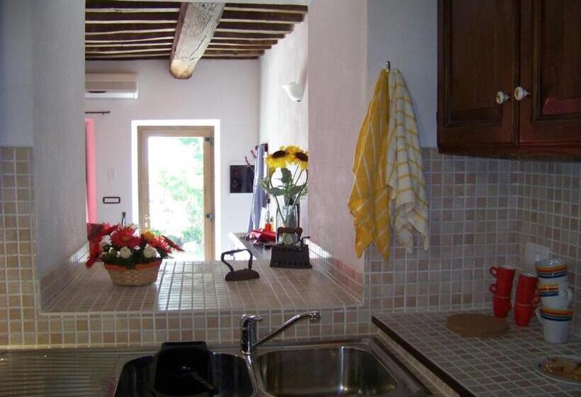 مبيت وإفطار Valdipetrina Appartamenti